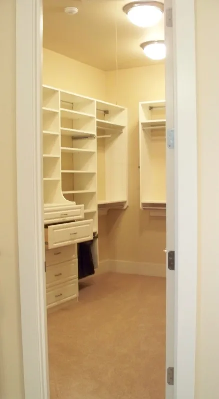 Eagle Shores, Lot 3: Walk-in closet with built-in shelves