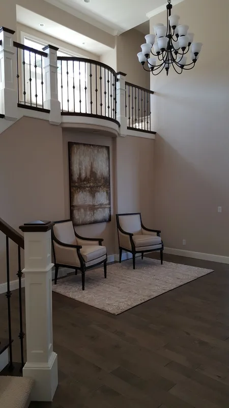 Issaquah Highlands: Entry sitting area beside the staircase