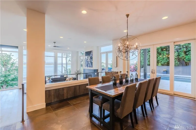 Lake Washington, Madrona: Dining table beside the kitchen island