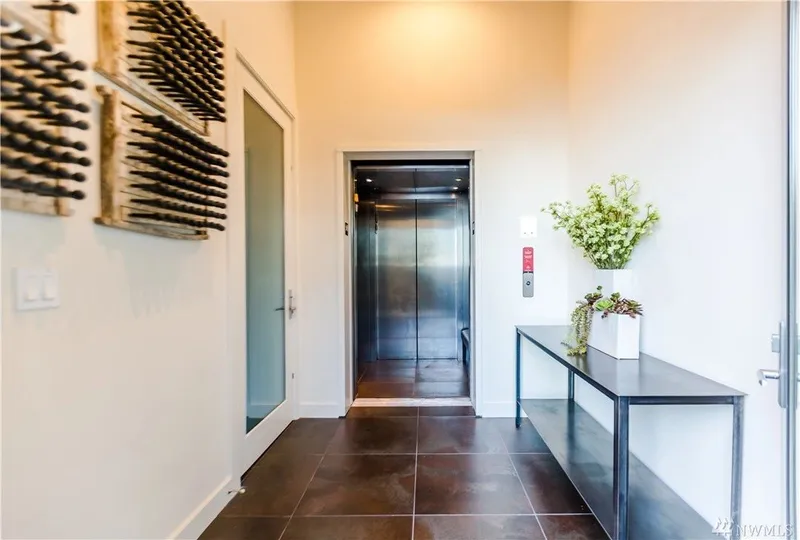Lake Washington, Madrona: Interior hall and elevator entrance