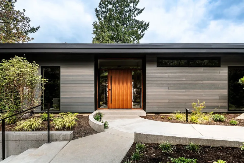 Mercer Island, indoor-outdoor: Front door and curved entry walkway
