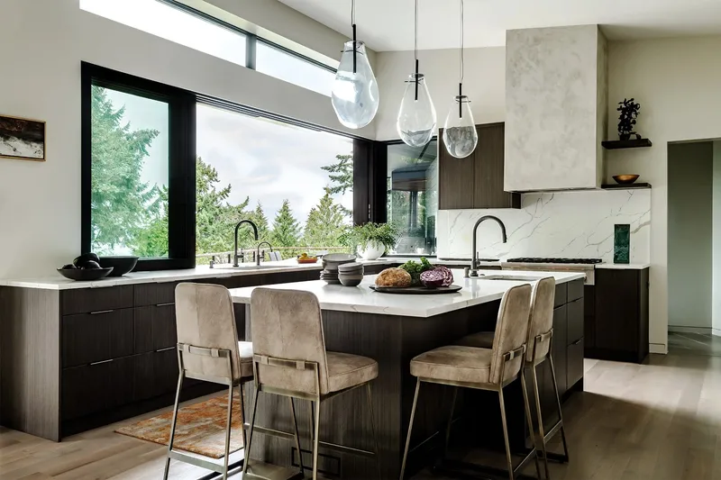 Mercer Island, indoor-outdoor: Kitchen island with pendant lights and seating