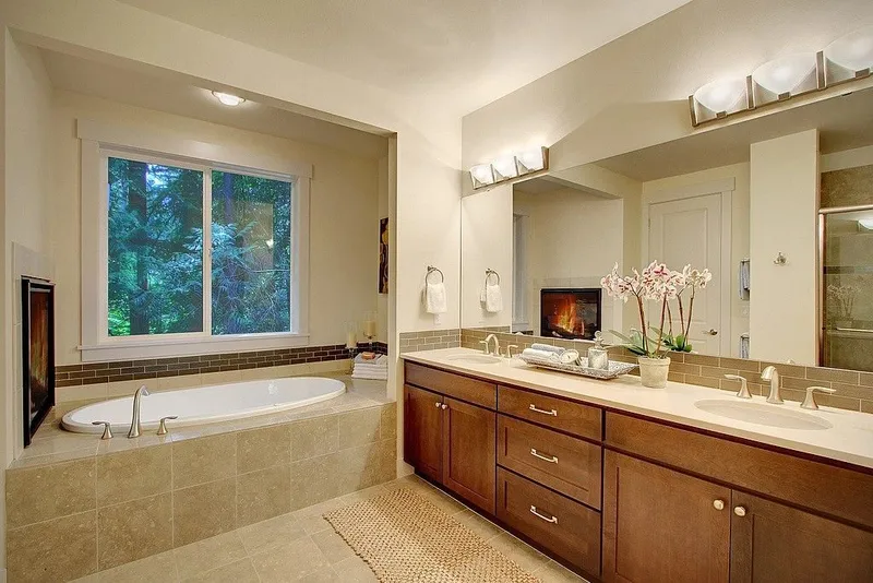 Redmond: Bathroom with a soaking tub and double vanity
